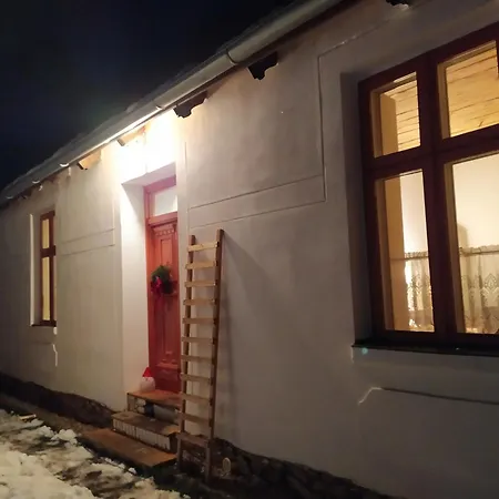 Domek Dirna بيت للعطل