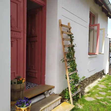 Domek Dirna بيت للعطل *